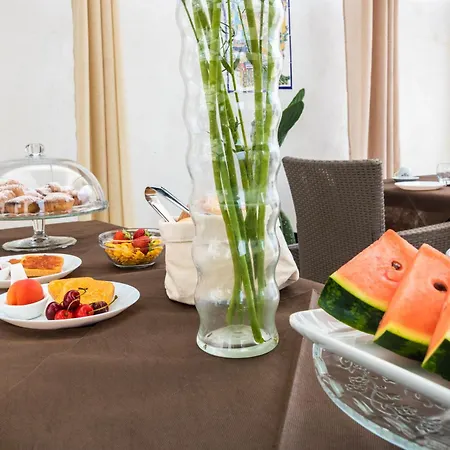Palazzo Montagna Nocleg ze śniadaniem 3*