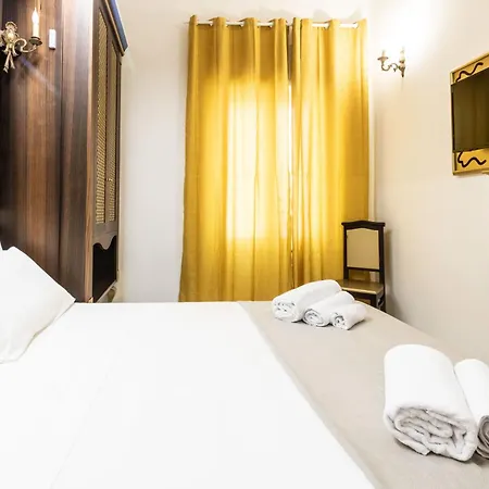 Palazzo Montagna 3* غالّيبولي